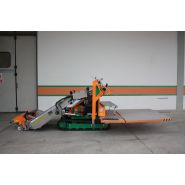 Récolteuse de légumes 7200 Herbex - Ortomec SRL - moteur diesel 25 HP - tête de récolte 130 à 180 cm - chenilles autotractées_1