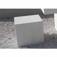 Protection et anti-stationnement en béton - modèle cube - finition lisse - Alento_1