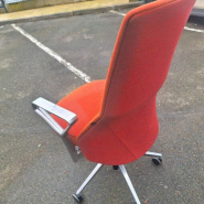 Coalesse - Sièges de conférence Massaud d'occasion avec accoudoirs boucle - Design contemporain et ergonomique_1