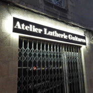 Enseigne lettres découpées  en pochoir Dibond lumineux rétroéclairé - Rouge_1