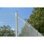 Clôture esthétique et sécurisée avec picots défensifs