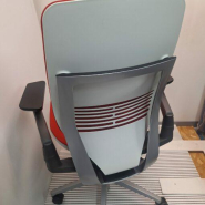 Chaise de bureau avec réglages multiples pour un confort optimal