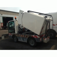 Laveuse de voirie compacte Boschung - 2002 - 2000L - rampe avant et potence rotative_1