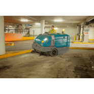 S30 Balayeuse TENNANT autoportée de taille moyenne_1