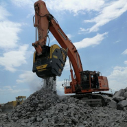 Godet concasseur BF150.10 pour pelles hydrauliques_2