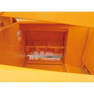 Yole 170 - Désileuse distributrice portée 1.7 m3 - Belair - commande manuelle et distribution à droite_1