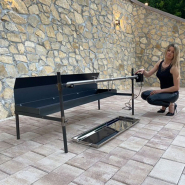 Appareil de rôtisserie Adria pour cuisson au feu de charbon