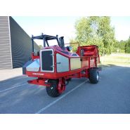 Pailleuse automotrice avec roue arrière directrice pour maniabilité