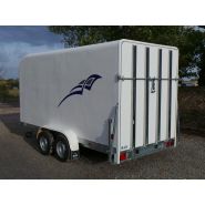 Fourgon remorque avec châssis galvanisé et assistance par vérins à gaz