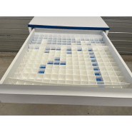 Meuble d'occasion de laboratoire avec tiroirs - 9 tiroirs sur pieds métal - Référence P21091163_1