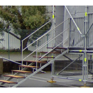 Scène professionnelle couverte conçue pour les petits spectacles, pour les municipalités, collectivités et tout organisateur - CITY_1