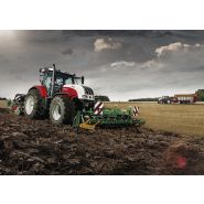 Tracteur Steyr CVT avec cabine ergonomique et climatisation réglable