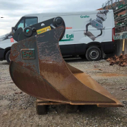 Godet niveleur Egli EPL-TR 160-1600 - Liebherr SW 33 - 2021 - Hardox 450/500 - 1600mm - 820L - RAL 7043_1