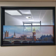 Cadre décoratif brise-vue sur mesure pour fenêtre - tissu lumineux et personnalisable_1