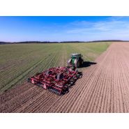 Turbo T i-Tiller - cultivateur agricole Kverneland - 5 rangées de dents, contrôle ISOBUS et Dynamic Traction Control_1