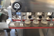 Boucheuse visseuse linéaire ZHX200 - Zhonghuan Packaging Machinery Co., Ltd - système de bouchage à vis, 50-200 pcs/min_1