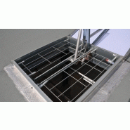 Lanterneau ponctuel ecofeu 160 pn / sur costière en acier / avec protection solaire_1