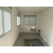 Bureau modulaire - Bungalow 6x2,50m avec porte blindée, éclairage, 4 fenêtres protégées et 2 convecteurs_1
