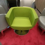 Fauteuil Koppa Kastel d'occasion - design moderne et ergonomique, version fixe ou pivotante, piètement en acier inoxydable_1