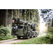 Grue militaire G-LTM 1090-4.2 avec flèche télescopique de 35,7 mètres