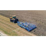 Terrix - Cultivateur agricole Farmet a.S - Largeur de travail 4500 à 6000 mm - Ameublissement profond et mélange intensif_1