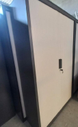 Armoire haute Steelcase d'occasion - 120cm x 198cm x 43cm - robuste et élégante - portes battantes_1