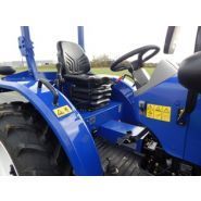Tracteur agricole compact 25 cv avec direction assistée