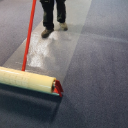 Film adhésif temporaire FOXCOVER - Protection des sols et escaliers - Version sols textiles et sols durs_1