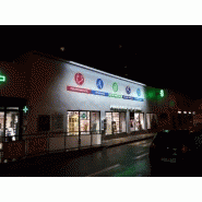 Rampe lumineuse - enseigne et architectural - profilé 2.4m avec modules MONOBOXBAR - WLED_1