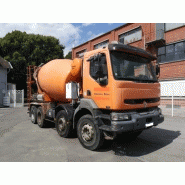 Véhicule malaxeur Renault 8x4 de 8 m3 de 2006