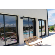 Baie vitrée coulissante sur mesure en aluminium - confort, performance, esthétisme et sécurité_1