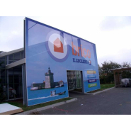 Enseigne toile tendue sur mesure: imprimez votre visuel de communication dans le respect de votre charte graphique - OUEST ENSEIGNES_1