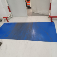 Tapis de décontamination lavable en PVC - Antidérapant, imperméable, adapté aux chariots et sols divers_1