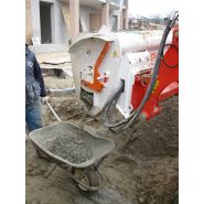 Godet avec hélices boulonnées et fixation par platine boulonnée