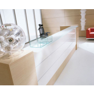 Banque d'accueil moderne et fonctionnelle pour un espace professionnel accueillant_1