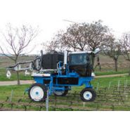 Modèle 910 de tracteur enjambeur à 3 roues motrices