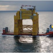 RL 1500 - Grue portuaire offshore Liebherr - Capacité de levage 40t - Portée 42m_1