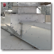 Convoyeur à fond plat avec palettes - Manutention du grain - Construction en acier galvanisé_1