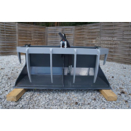 Godet grappin crocodile pour valet de ferme - LKMSNR - largeurs disponibles de 0,9m à 1,4m - attelages euro, Schaeffer, Weidemann_1