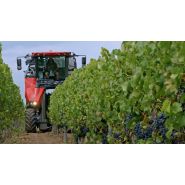 Cabine spacieuse et climatisée de la machine à vendanger ERO-Grapeliner