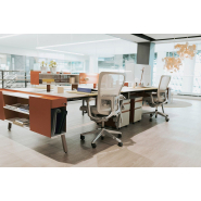 Bureau open space ergonomique et modulable pour espaces de travail modernes_1