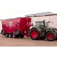 Mélangeuse agricole V-MIX Giant 40-46 3S - BvL - volume 40 à 46 m³ avec boîte Powershift_1