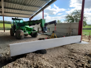 Longrine en béton armé avec hauteur variable de 40 à 90 cm