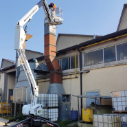 Nacelle araignée équipée d'une télécommande avec écran et stabilisation compacte