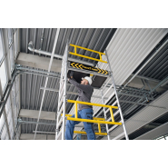 Échafaudage roulant FlexxTower avec trappe de passage intégrée