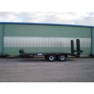 Porte engins agricole avec châssis renforcé et plancher en acier