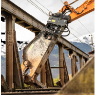 Cisaille à acier - mobile de prochaine génération - pour ferraille sur engins porteurs_1