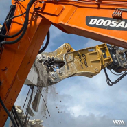 Broyeur rotatif Série RV - Démolition béton et structures avec rotation 360° - Acier HARDOX 400_1