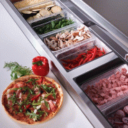 Table de préparation de pizza réfrigérée positive 9 bacs GN 1/3 2 porte pleine 583L True_1