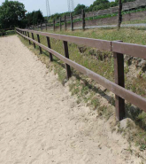 Clôture de carrière en résine - LIC-CA002 - Sécurité, durabilité et esthétique pour installations équestres_1